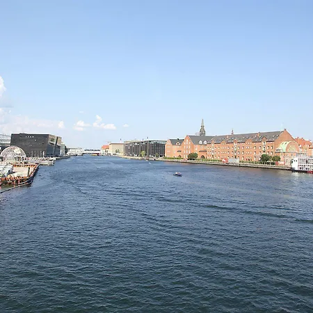 Bateau-hôtel Houseboat