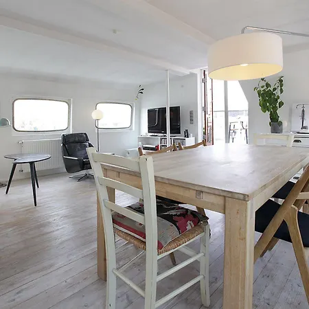 Bateau-hôtel Houseboat