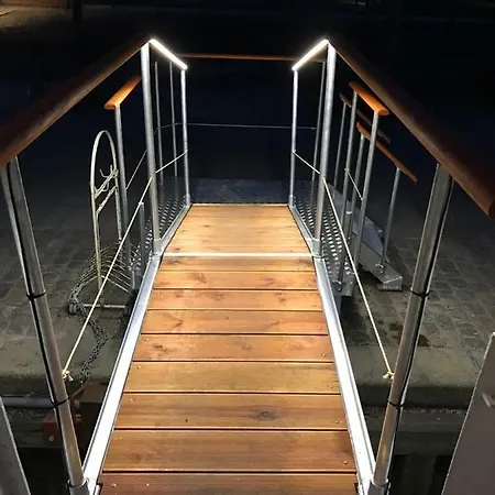 哥本哈根船屋 3*
